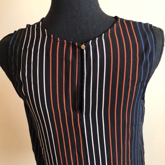 Fun Sleeveless top - Picture 3 of 4